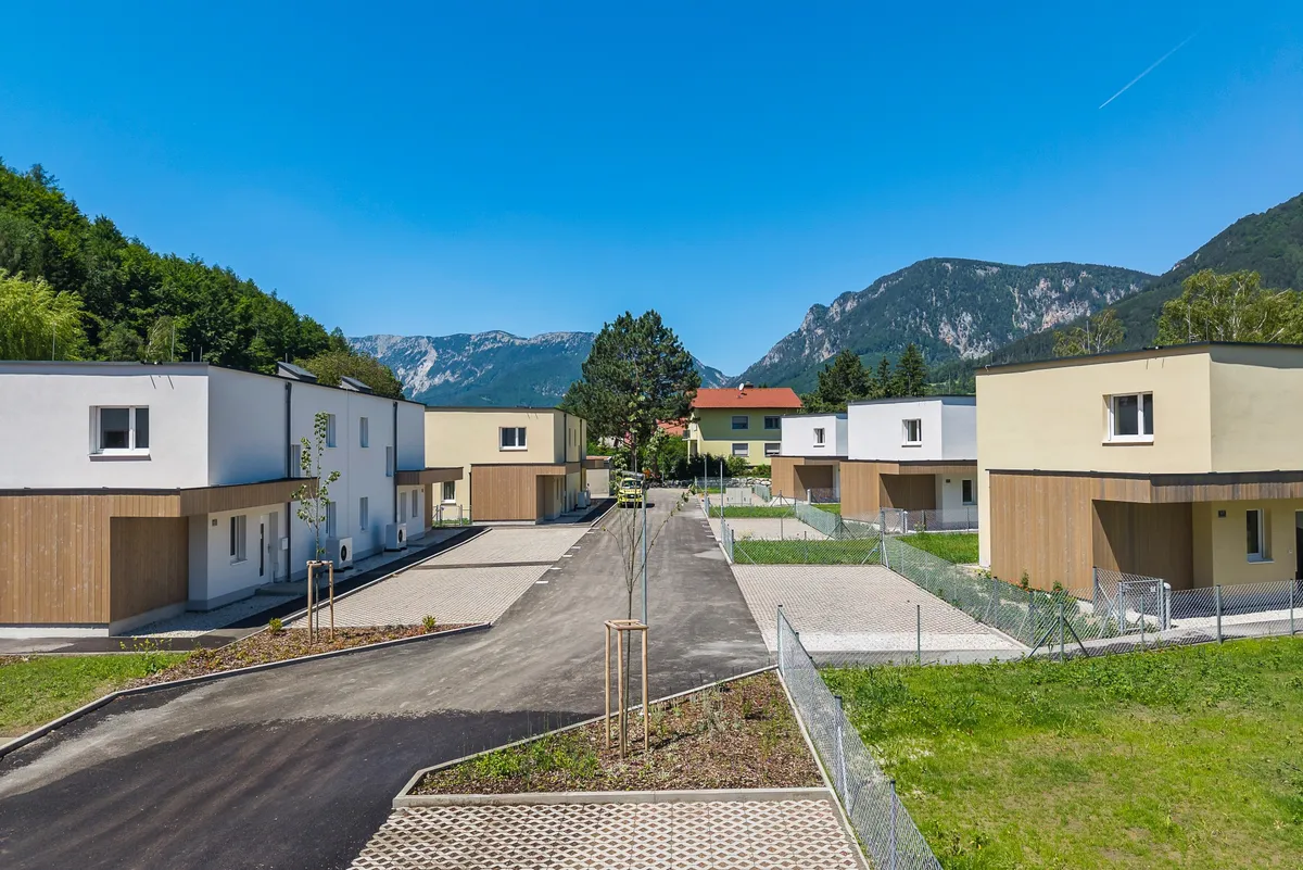 WOHNEN, WO ANDERE URLAUB MACHEN - Gefördertes, attraktives Doppelhaus mit schönem Garten und Terrasse - Ansicht 2