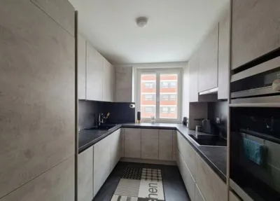 WG-geeignete 4-Zimmer-Wohnung | Küche extra (Ablöse) | U6 Dresdner Straße