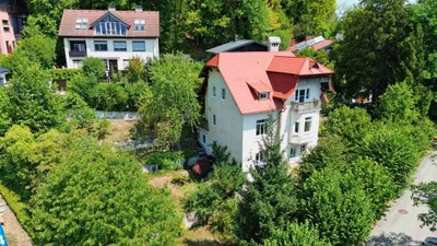 6-Zimmer-Haus mieten in Gmunden – 225 m², € 2.000 – Bild 2 von 17