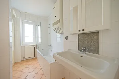 6-Zimmer-Haus mieten in Gmunden – 225 m², € 2.000 – Bild 11 von 17