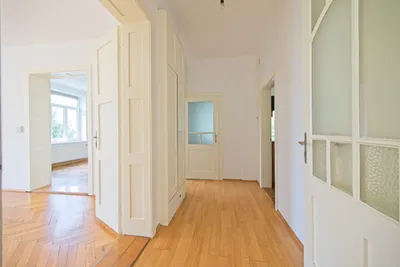 6-Zimmer-Haus mieten in Gmunden – 225 m², € 2.000 – Bild 6 von 17