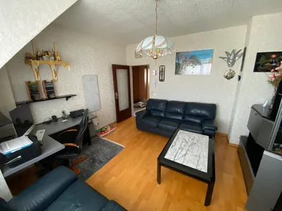 3 Zimmer Dachgeschosswohnung mit 2 Balkone (ab September) – Bild 2
