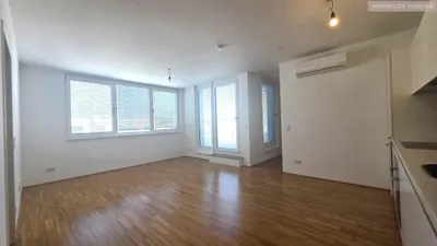 WIE URLAUB ZUHAUSE!! Sonnige Terrassenwohnung mit Klimaanlage!! Grenze 5. Bezirk