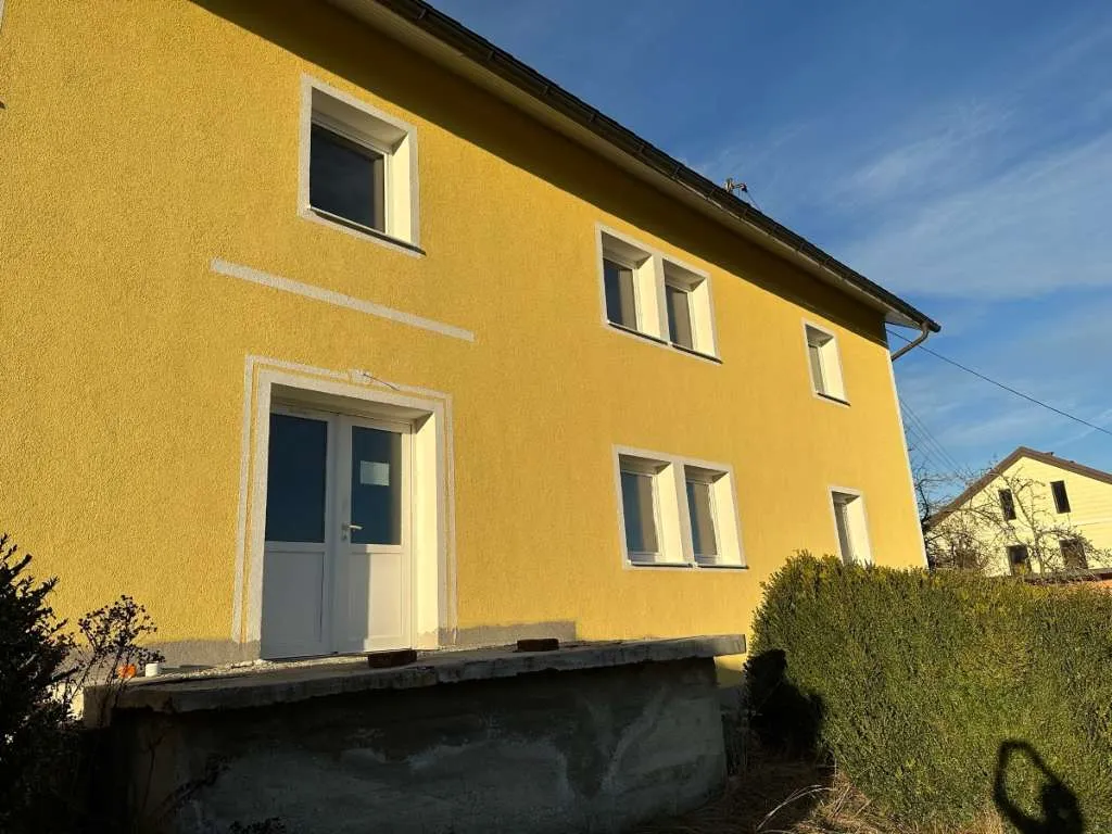 Zu Verkaufen- Eigentumswohnung in sehr schöner und ruhiger Lager mit Carportabstellplatz – pohled 2