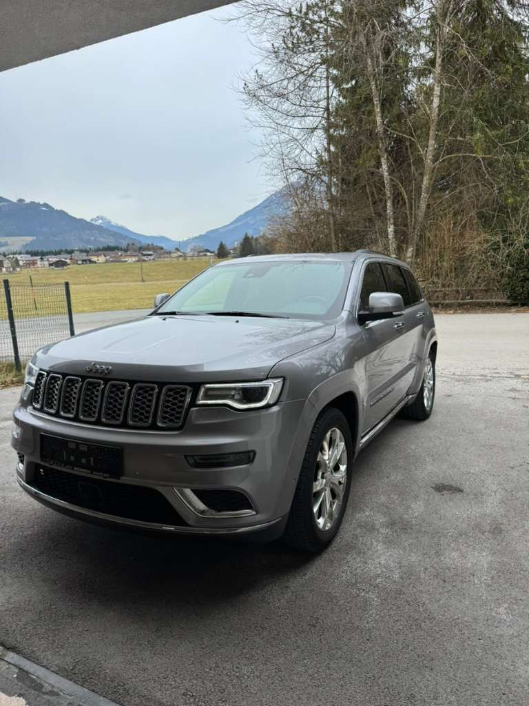 Jeep Grand Cherokee Summit SUV / Geländewagen