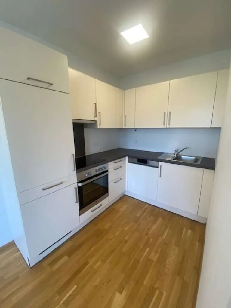 Neuwertige 2-Zimmer-Wohnung mit Loggia in 1100 Wien - Ideal für Vorsorge! - Widok 3
