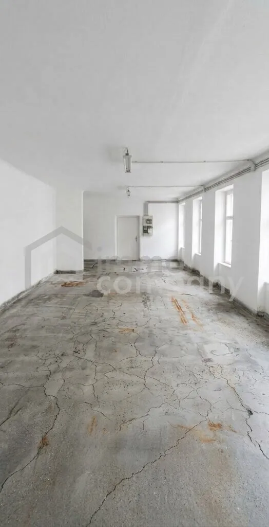 Gepflegtes Lager 116m² mit Raumhöhe von 4 Meter in zentraler Lage 1150 Wien - Ansicht 3
