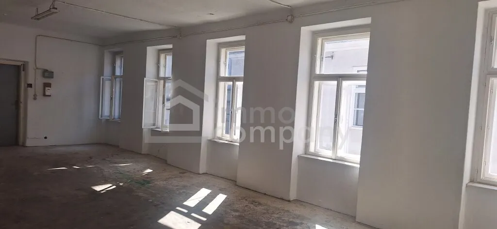 Gepflegtes Lager 116m² mit Raumhöhe von 4 Meter in zentraler Lage 1150 Wien - Ansicht 2