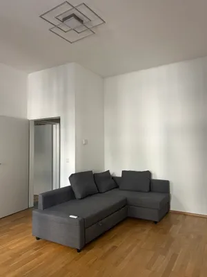 Schöne 2-Zimmer-Wohnung mit Fußbodenheizung - ideal für Studenten – Bild 2