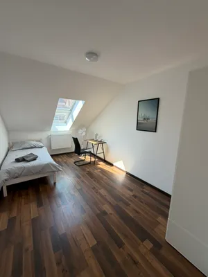 WG-Zimmer mit Dachterrasse - Waidhausenstraße 10, 1140 Wien – Bild 2