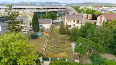 Grundstück mieten in Wiener Neustadt – 522 m², € 500 – Bild 1 von 9