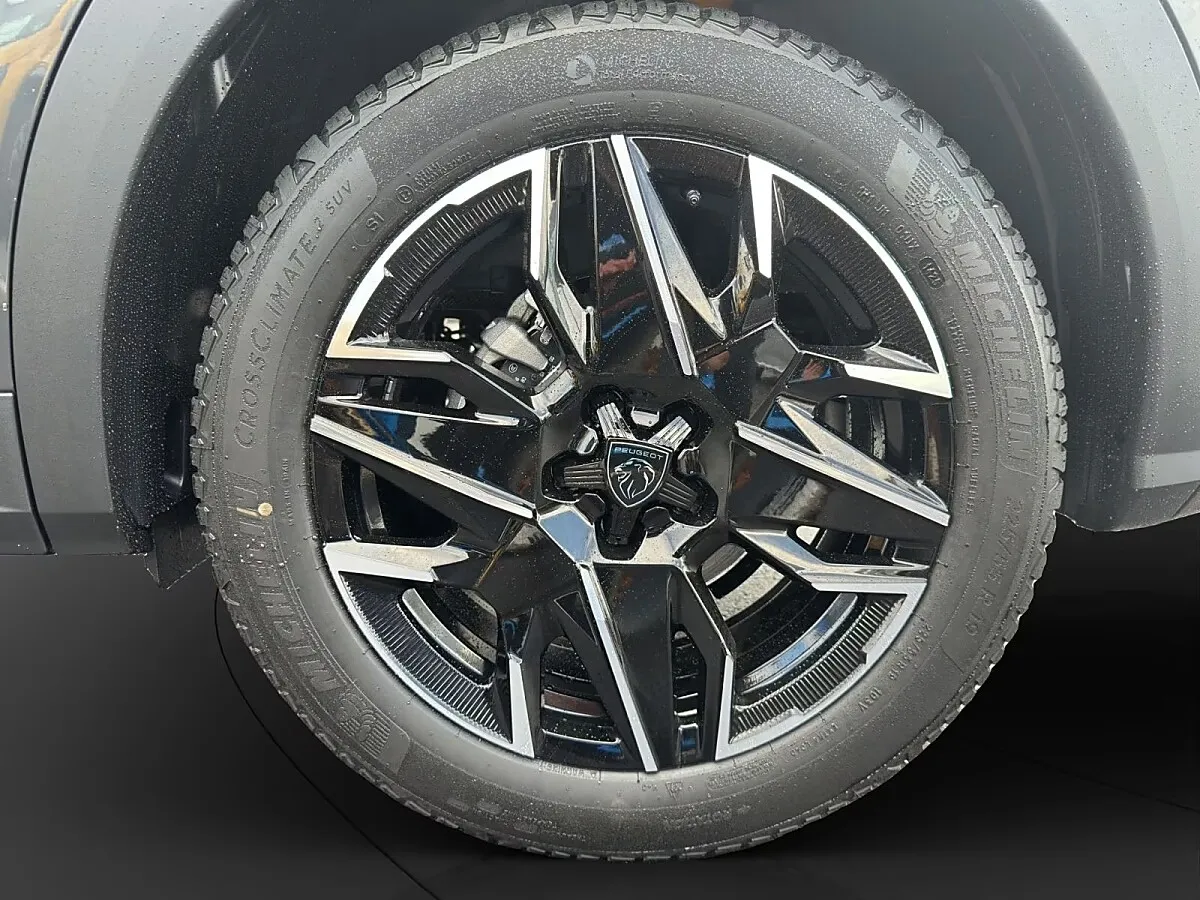 Peugeot 3008 1.2 Hybrid 145 Allure – Bild 7
