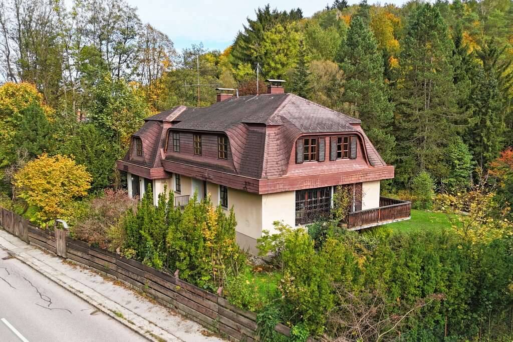 Prächtiges Landhaus mit Potenzial im Pressbaumer Zentrum - Grundstück teilbar! - Ansicht 2