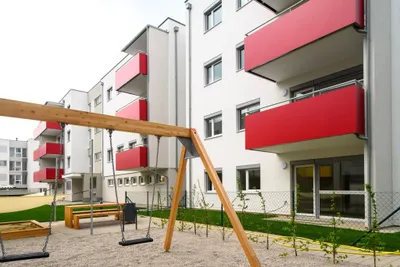 3-Zimmer-Wohnung mieten in Neunkirchen – 69 m², € 754 – Bild 3 von 3