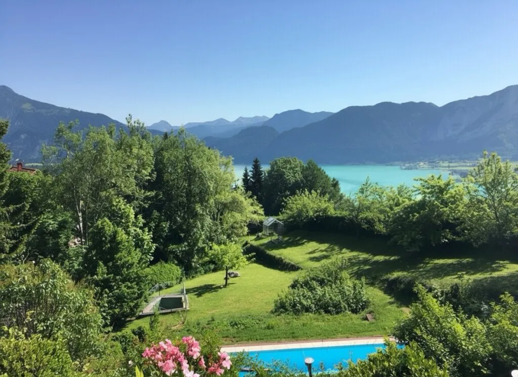 Mehr Aussicht. Mehr Ruhe. Mehr Möglichkeit. Ein Rückzugsort mit Seltenheitswert am Mondsee. - Ansicht 2