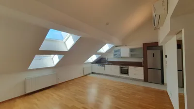 Unbefristete Dachgeschoss Wohnung in 1160 Wien