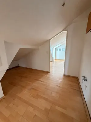 5-Zimmer-Wohnung mieten in Salzburg Stadt – 180 m², € 1.300 – Bild 15 von 17
