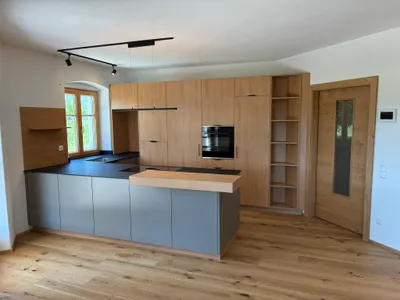 6-Zimmer-Immobilie mieten in Braunau am Inn – 200 m², € 2.200 – Bild 2 von 18