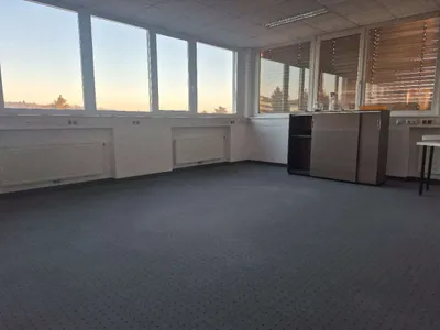 7-Zimmer-Gewerbeimmobilie mieten in Graz – 185 m², € 11 – Bild 13 von 28