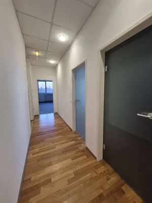 7-Zimmer-Gewerbeimmobilie mieten in Graz – 185 m², € 11 – Bild 9 von 28