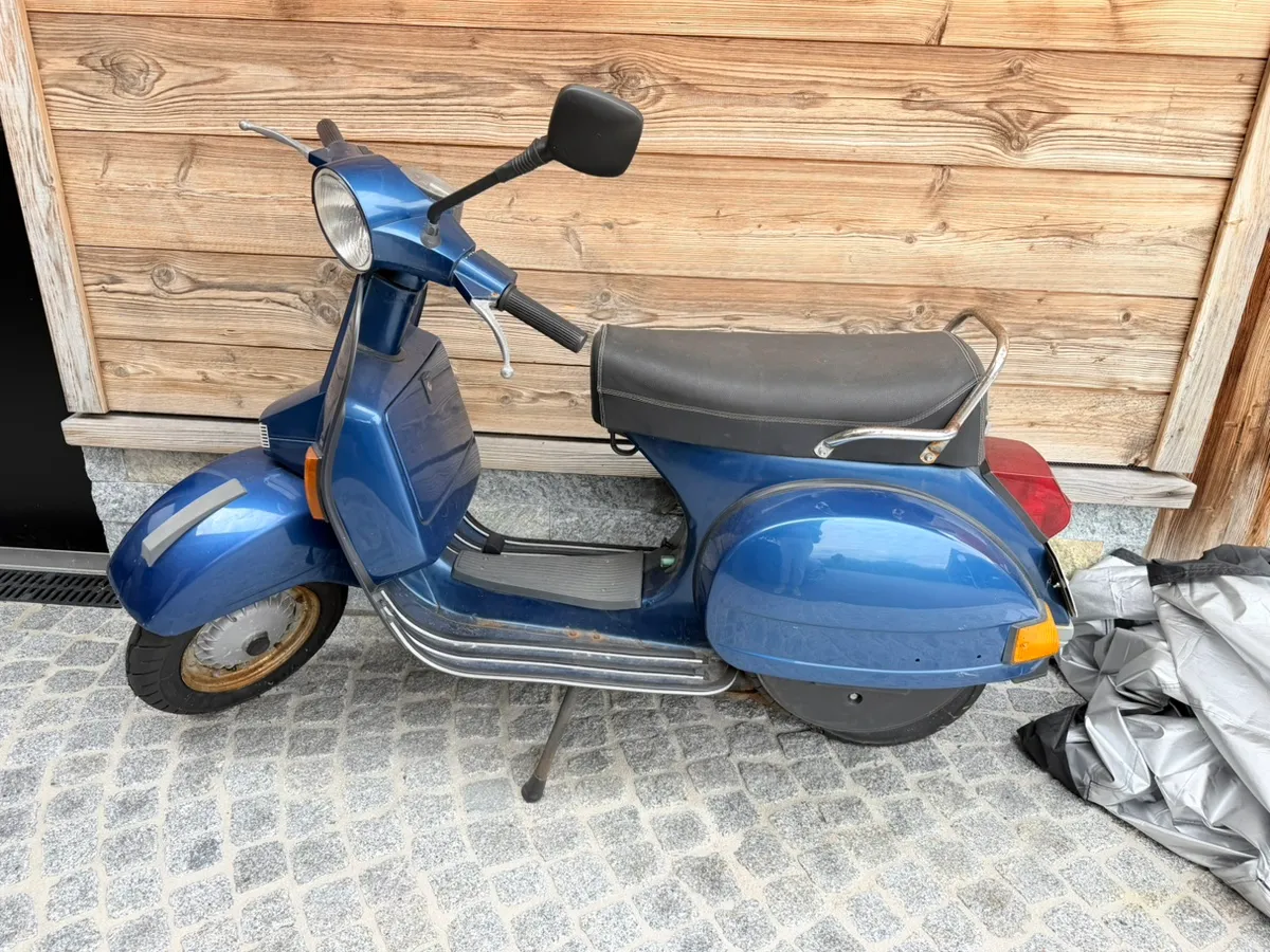 Vespa PX