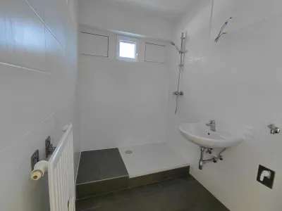 2-Zimmer-Wohnung mieten in Neunkirchen – 70 m², € 600 – Bild 8 von 13