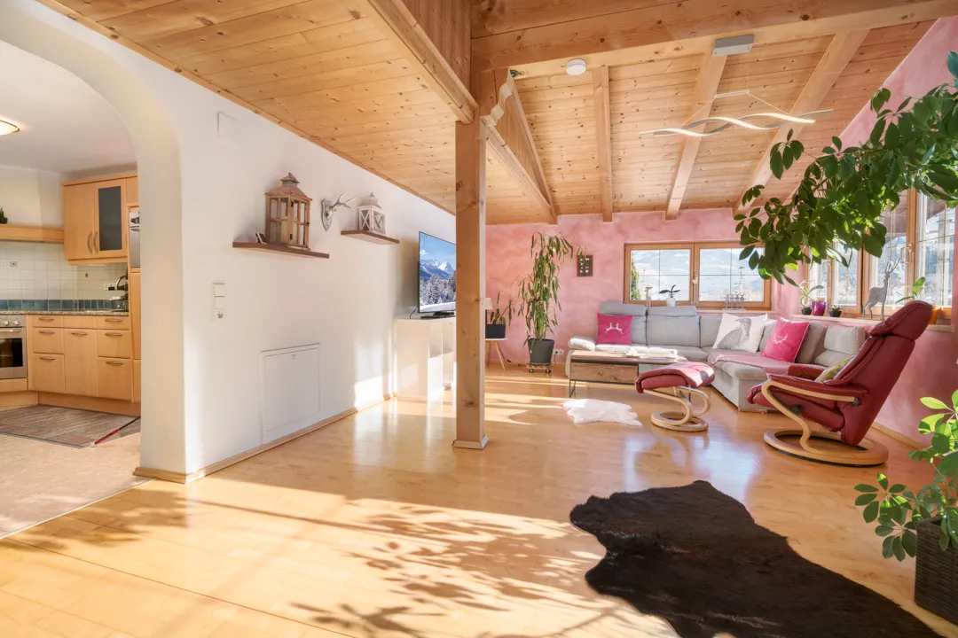 Helle und gepflegte 90 m² Wohnung zu vermieten – pohled 3