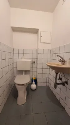 10-Zimmer-Gewerbeimmobilie mieten in Bruck an der Leitha – 188 m², € 700 – Bild 9 von 18