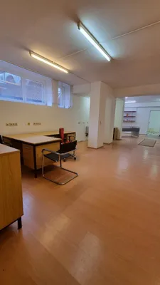 10-Zimmer-Gewerbeimmobilie mieten in Bruck an der Leitha – 188 m², € 700