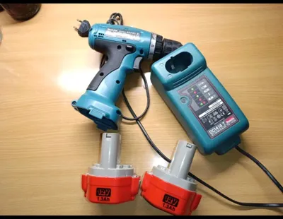 Makita Akkuschrauber incl 2 Akkus