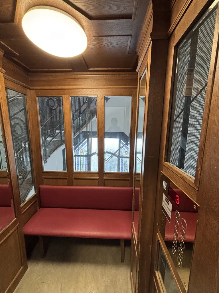 1010 - Toplage am Rudolfsplatz: 3-Zimmer-Altbaujuwel mit drei Balkonen! ERSTBEZUG NACH GENERALSANIERUNG! – pohled 3