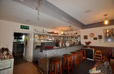 5-Zimmer-Gewerbeimmobilie mieten in Sankt Pölten – 240 m², € 2.800 – Bild 2 von 12