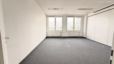 10-Zimmer-Gewerbeimmobilie mieten in Bruck an der Leitha – 487 m², € 6.243 – Bild 9 von 18