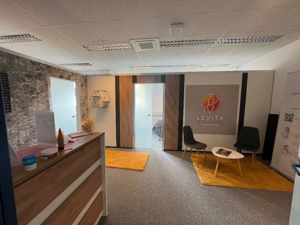 Voll ausgestattetes Studio für Massagen, Nageldesign, zu vermieten - Ansicht 3