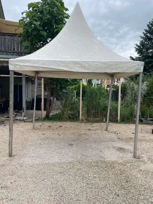 Partyzelte / Pavillons - Gartenmöbel / Griller / Dekoration (Zustand: Gebraucht)