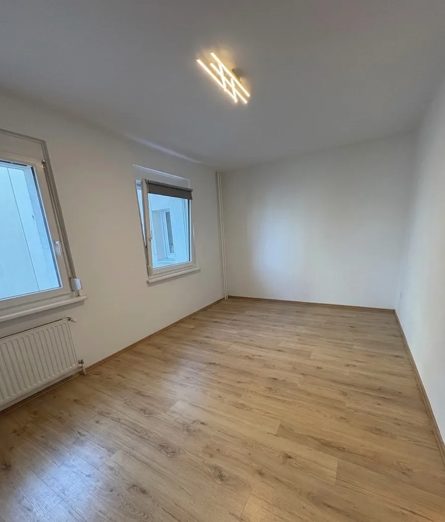 Frisch sanierte 2-Zimmer-Wohnung in Graz-Lend - (nähe Citypark) ideal für Singles/ Paare oder WGs (Erstbezug) - Ansicht 3