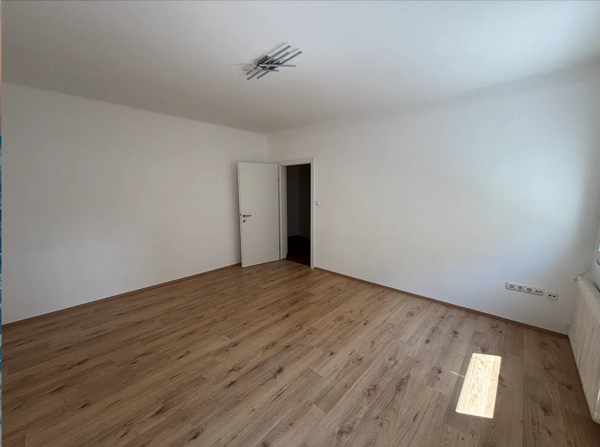 Frisch sanierte 2-Zimmer-Wohnung in Graz-Lend - (nähe Citypark) ideal für Singles/ Paare oder WGs (Erstbezug) - Ansicht 2