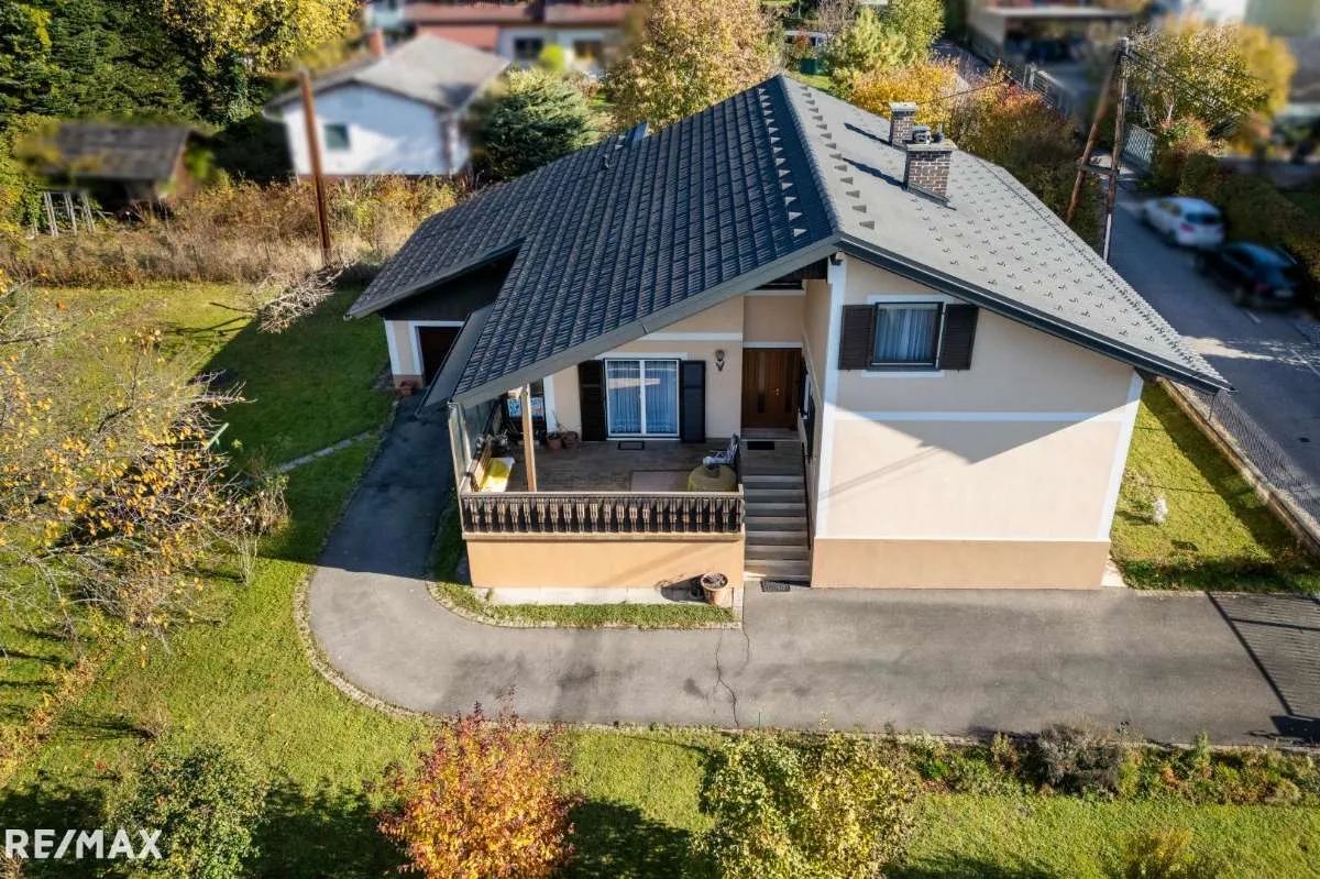 Einfamilienhaus mit wunderschönem Grundstück in ruhiger Lage, 147 m², €