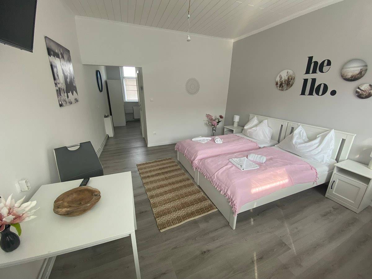 Profitables Smart-Hotel (10 Zimmer/30 Betten) in 1230 Wien - Top U-Bahn-Lage - Ansicht 3