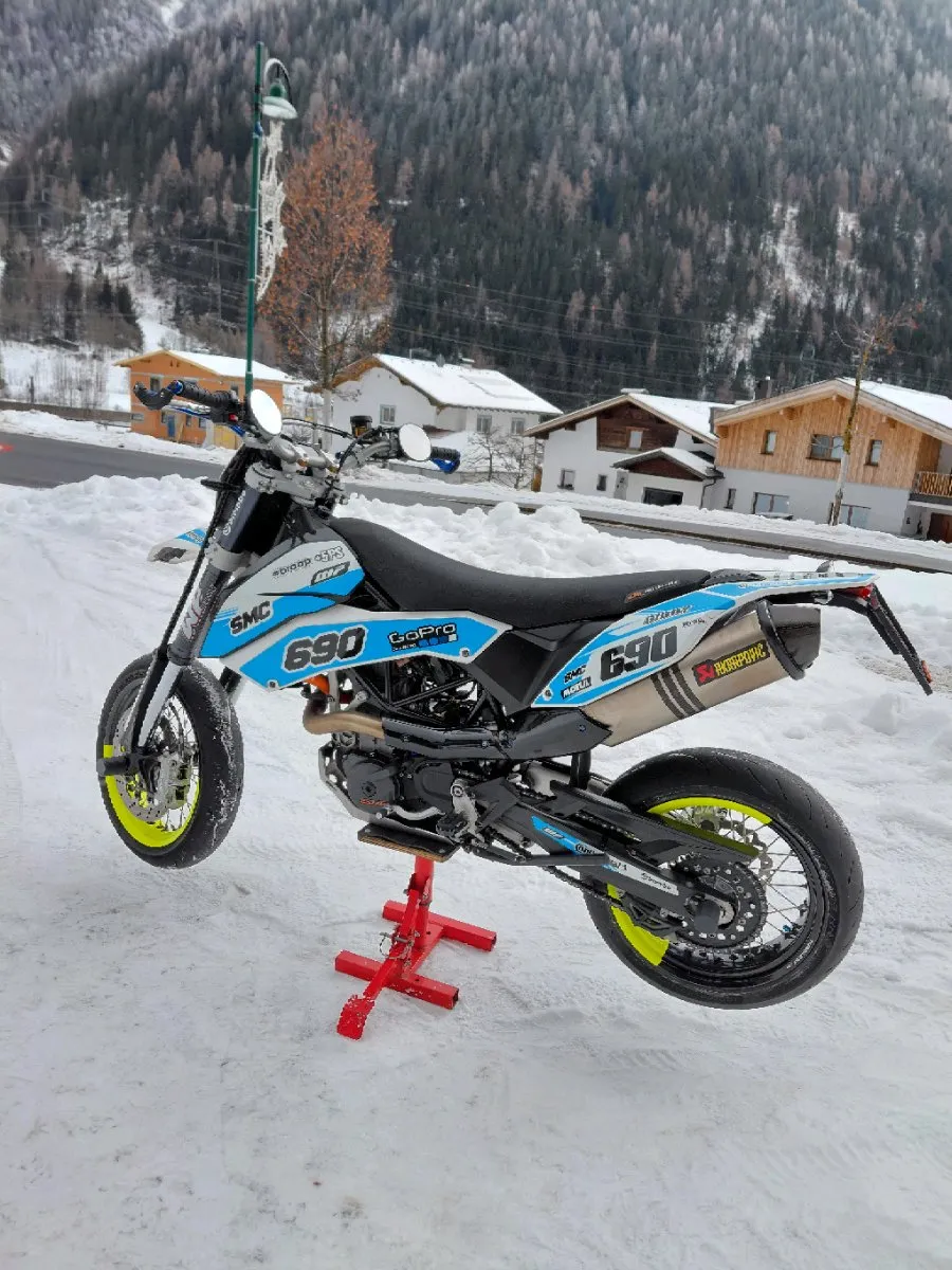 KTM 690