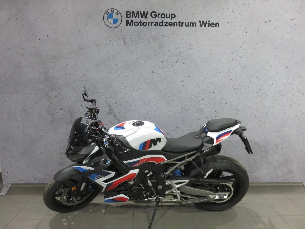 BMW M 1000 R