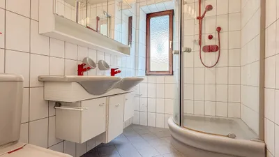 6-Zimmer-Gewerbeimmobilie kaufen in Vöcklabruck – 185 m², € 325.000 – Bild 18 von 23