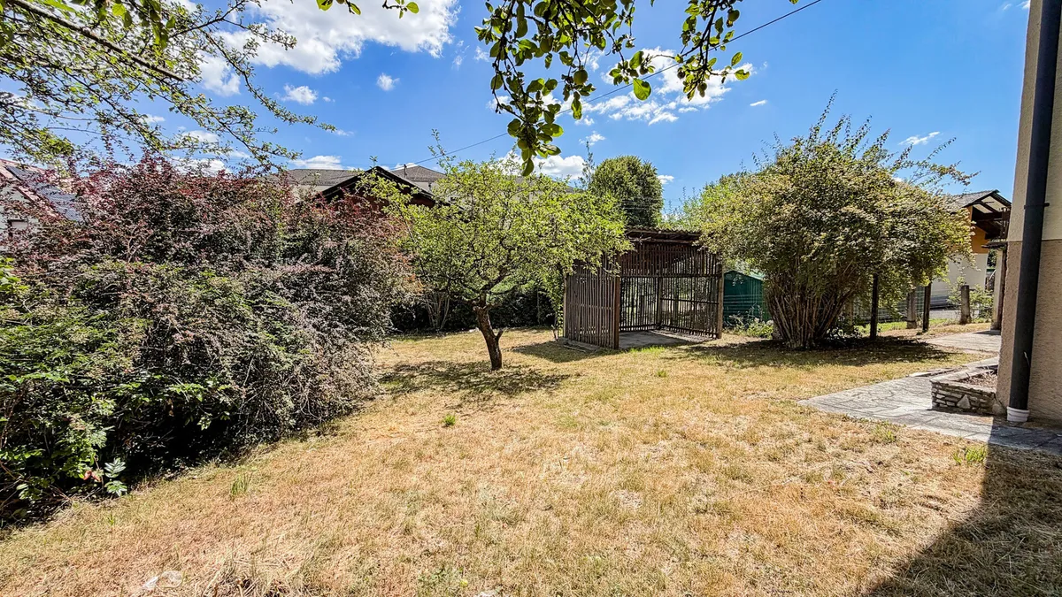 Charmantes Wohnhaus mit Garten in ruhiger Lage - Ansicht 3