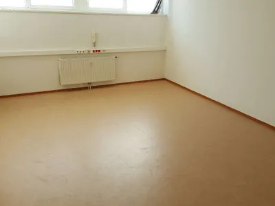 1-Zimmer-Gewerbeimmobilie mieten in Gänserndorf – 35 m², € 511 – Bild 3 von 6
