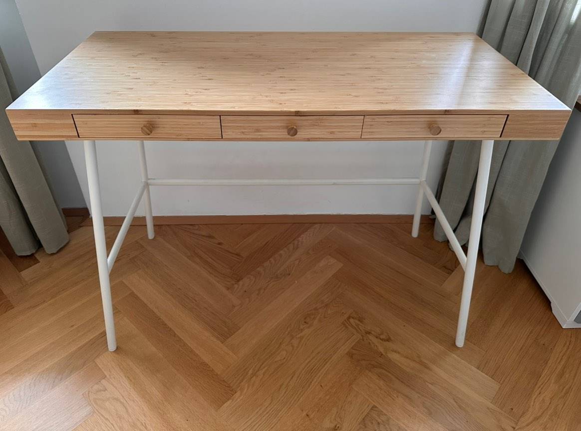 Schreibtisch Ikea,  100,- (1050 Wien) - willhaben