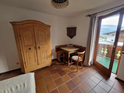 1-Zimmer-Wohnung mieten in Kitzbühel – 20 m², € 450 – Bild 2 von 8