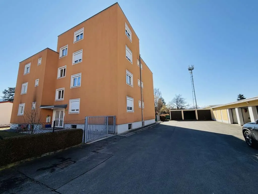 Großzügige 4-Zimmer-Wohnung mit 113 m², zwei Loggien und Garage - Ansicht 3