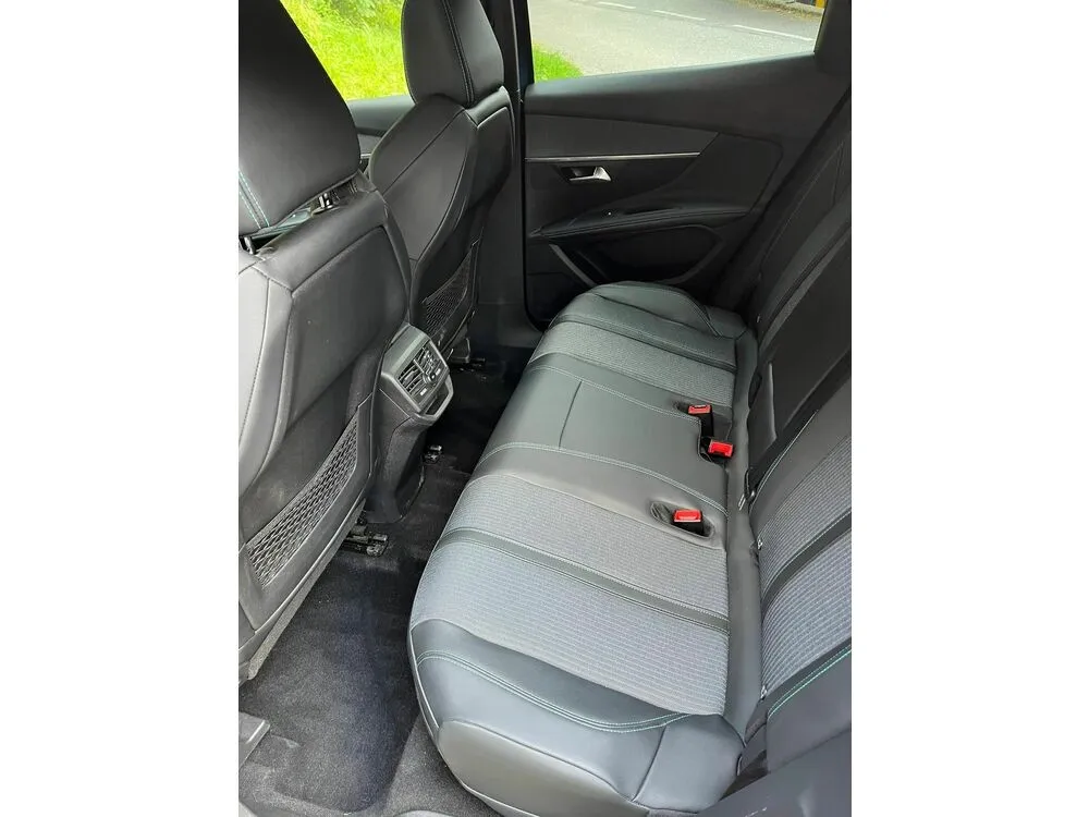 Peugeot 3008 Hybrid EAT8 225PS – Bild 10