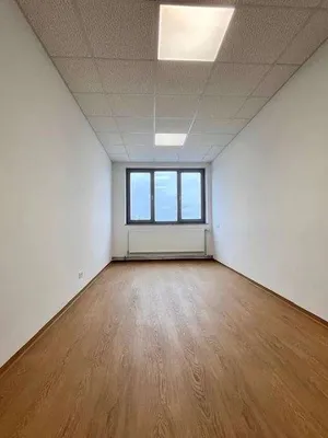 7-Zimmer-Gewerbeimmobilie mieten in Sankt Pölten – 16 m², € 158 – Bild 10 von 13