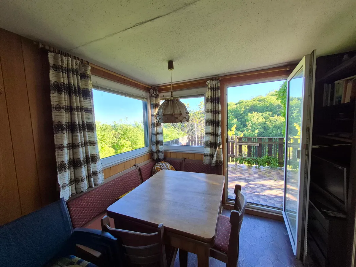 Wienerwald-Traum: Eigengrund mit Sommerhaus (privat) - Visning 2